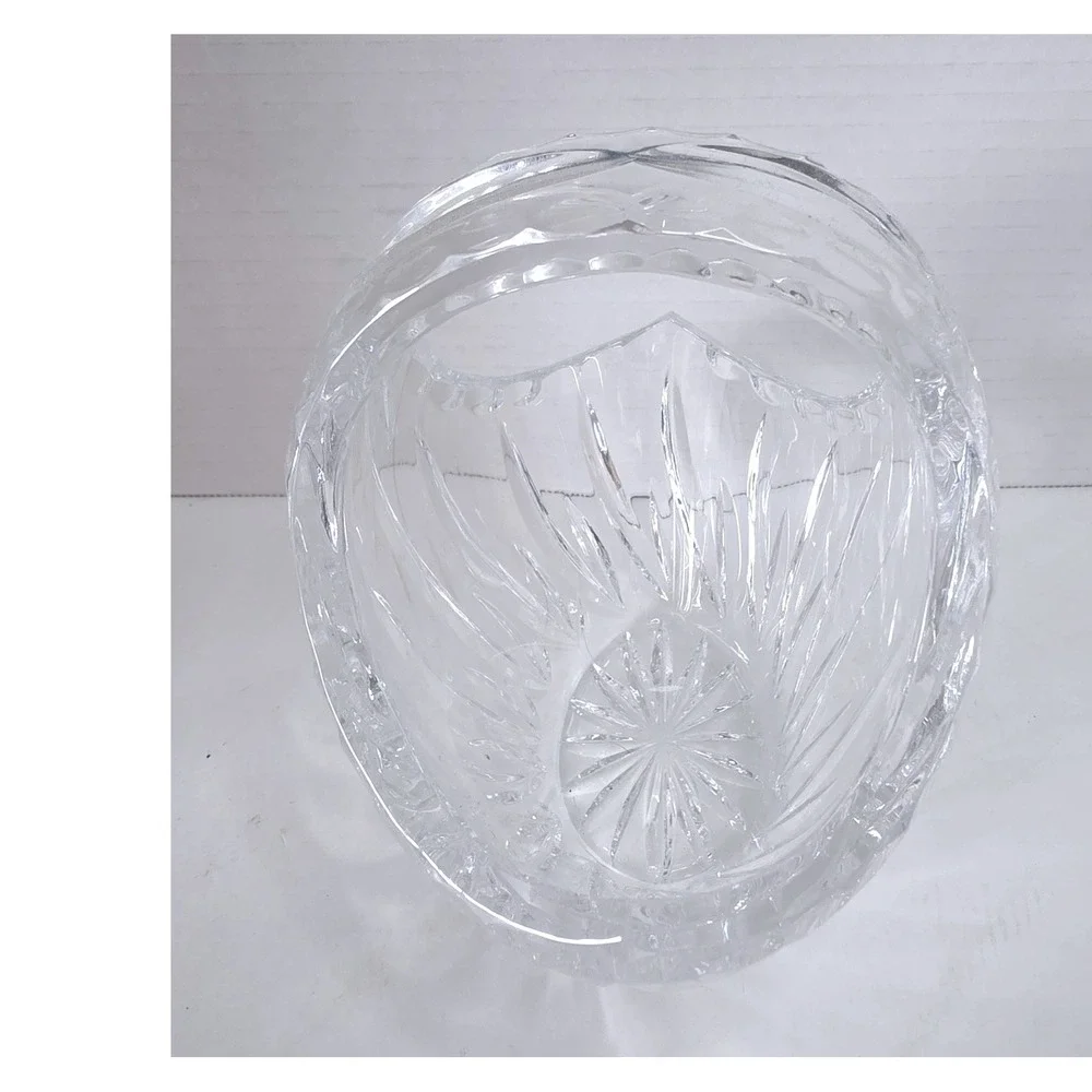 Vintage 24% Leaded Crystal Hand Cut Basket Made in Poland Swirl Pattern 6in